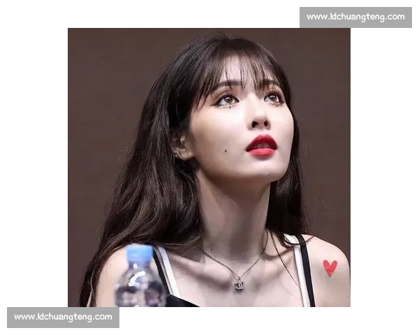 复出在即明星新动态引关注粉丝期待再度绽放光彩